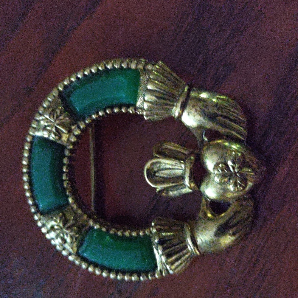 Vintage Cladaugh pin